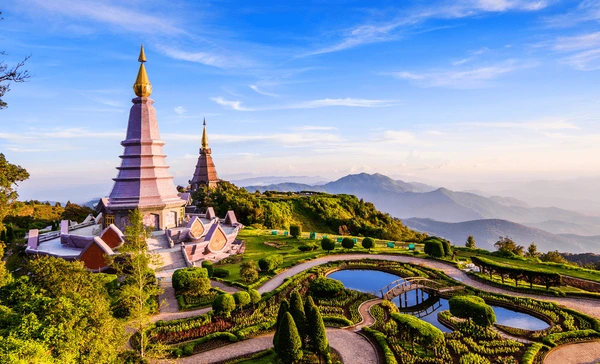 Kota di utara Thailand ini terkenal dengan kuil-kuilnya yang bersejarah, 