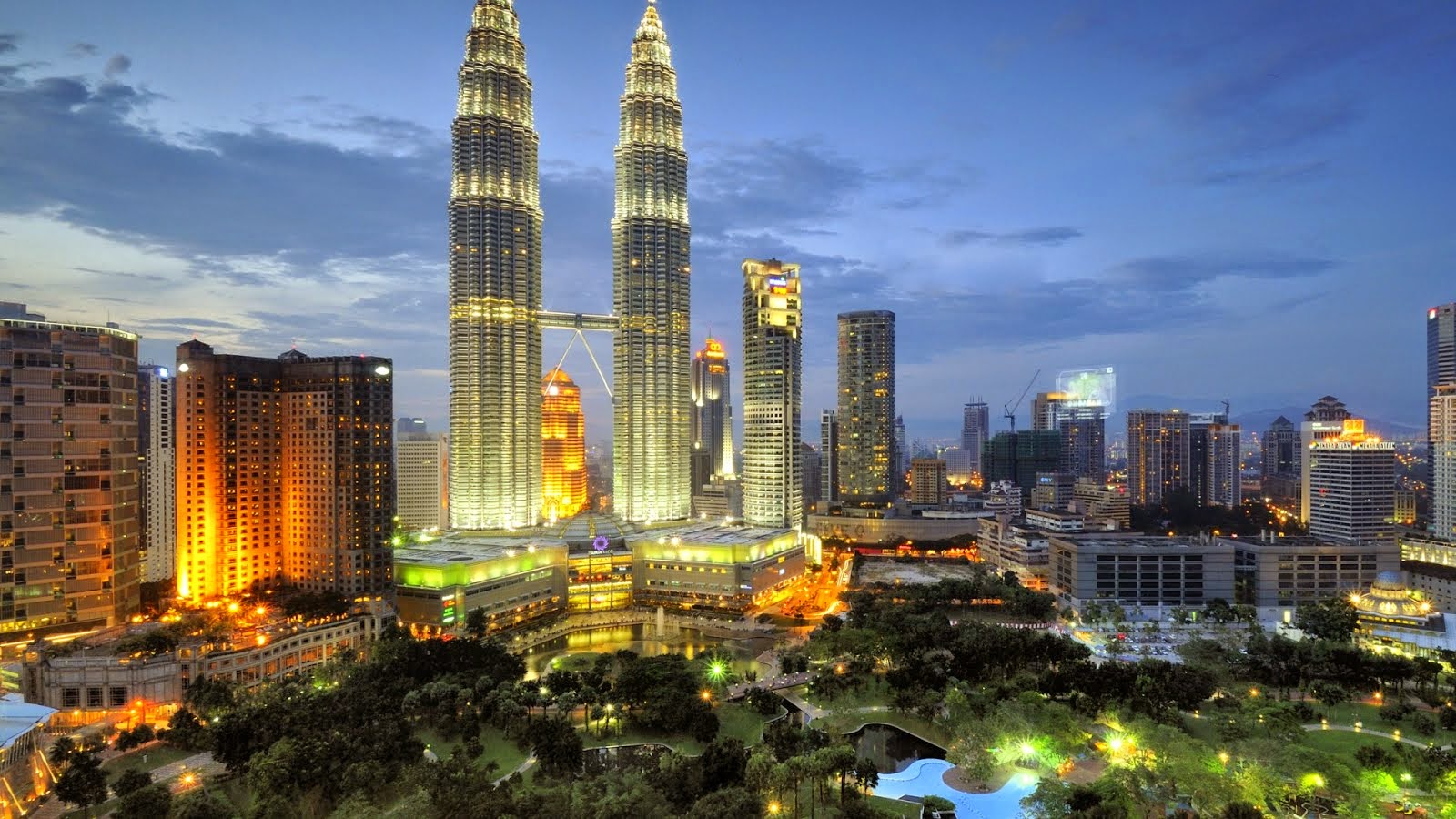 Paket Tour Malaysia dari Semarang - Kuala Lumpur, Penang, Langkawi
